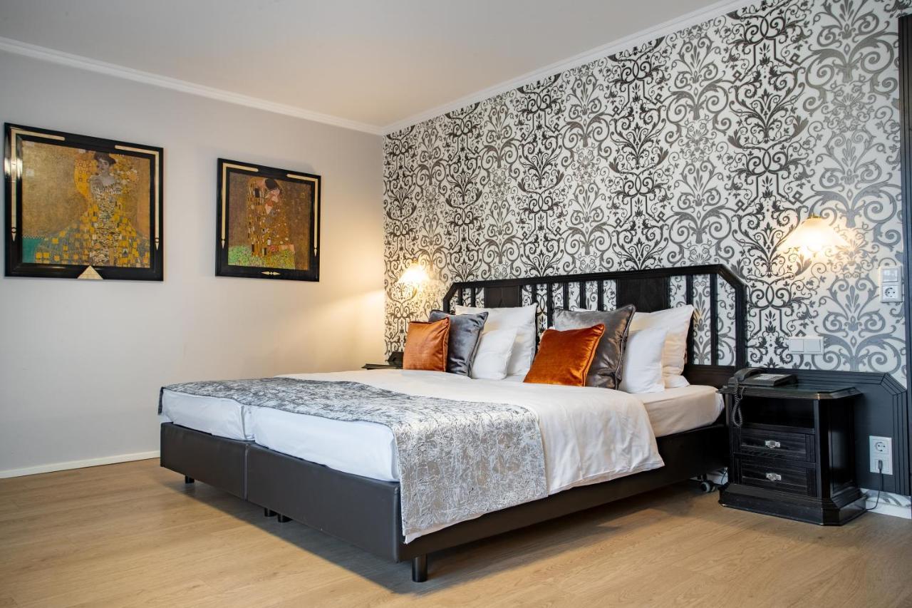 Villa Westend Hotel An Der Messe Frankfurt am Main Bagian luar foto