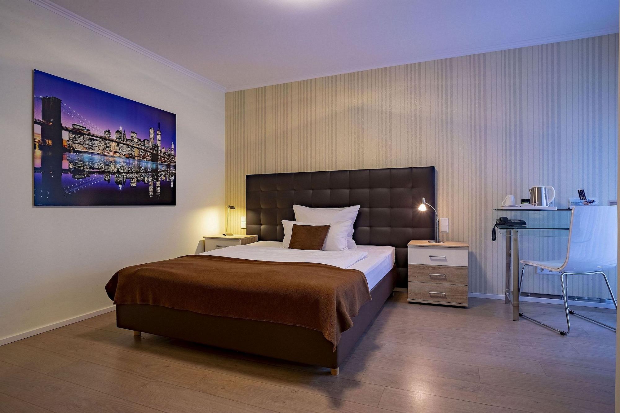 Villa Westend Hotel An Der Messe Frankfurt am Main Bagian luar foto