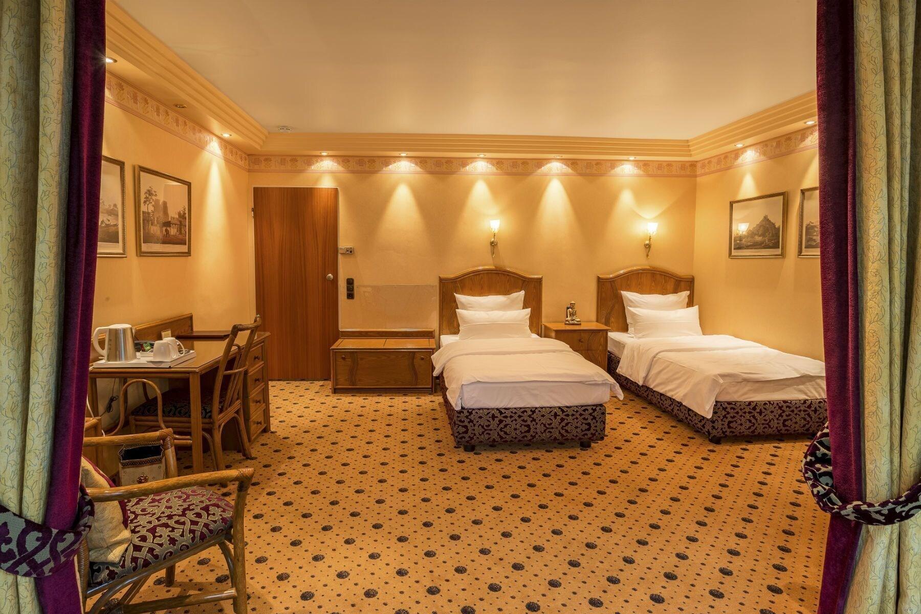 Villa Westend Hotel An Der Messe Frankfurt am Main Bagian luar foto
