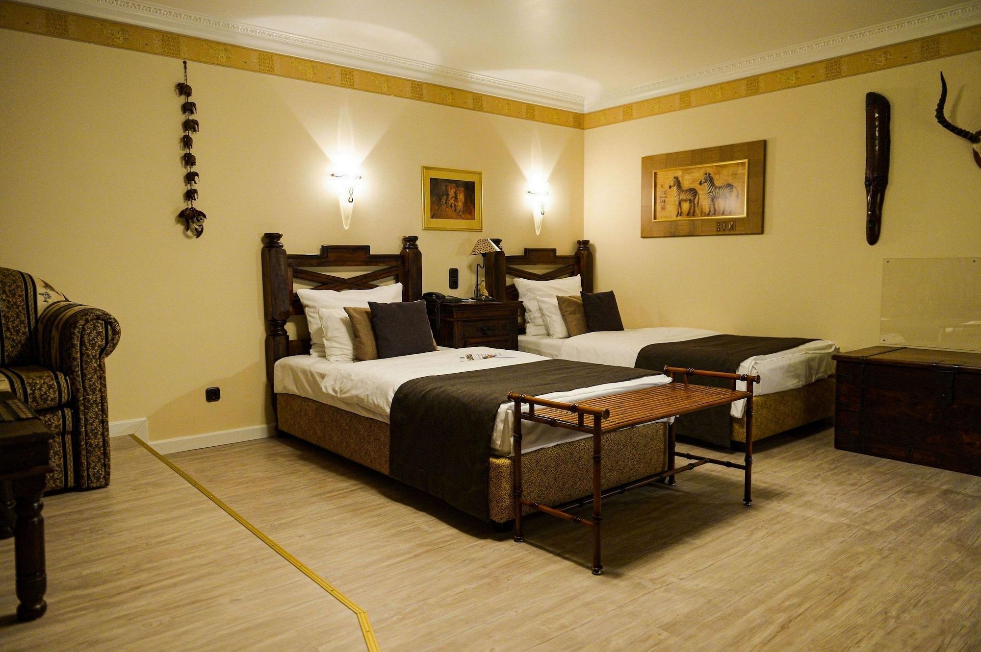 Villa Westend Hotel An Der Messe Frankfurt am Main Bagian luar foto