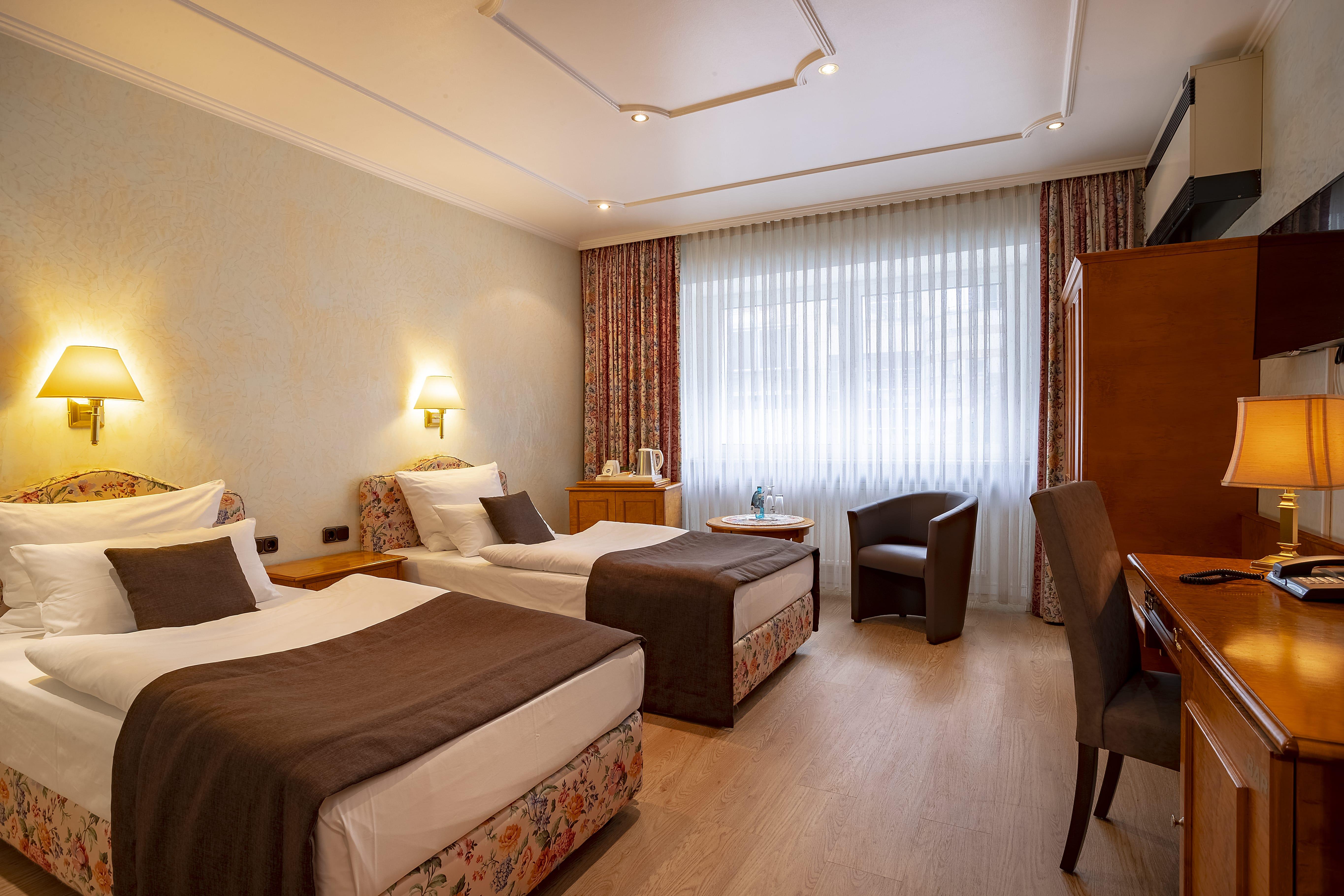 Villa Westend Hotel An Der Messe Frankfurt am Main Bagian luar foto