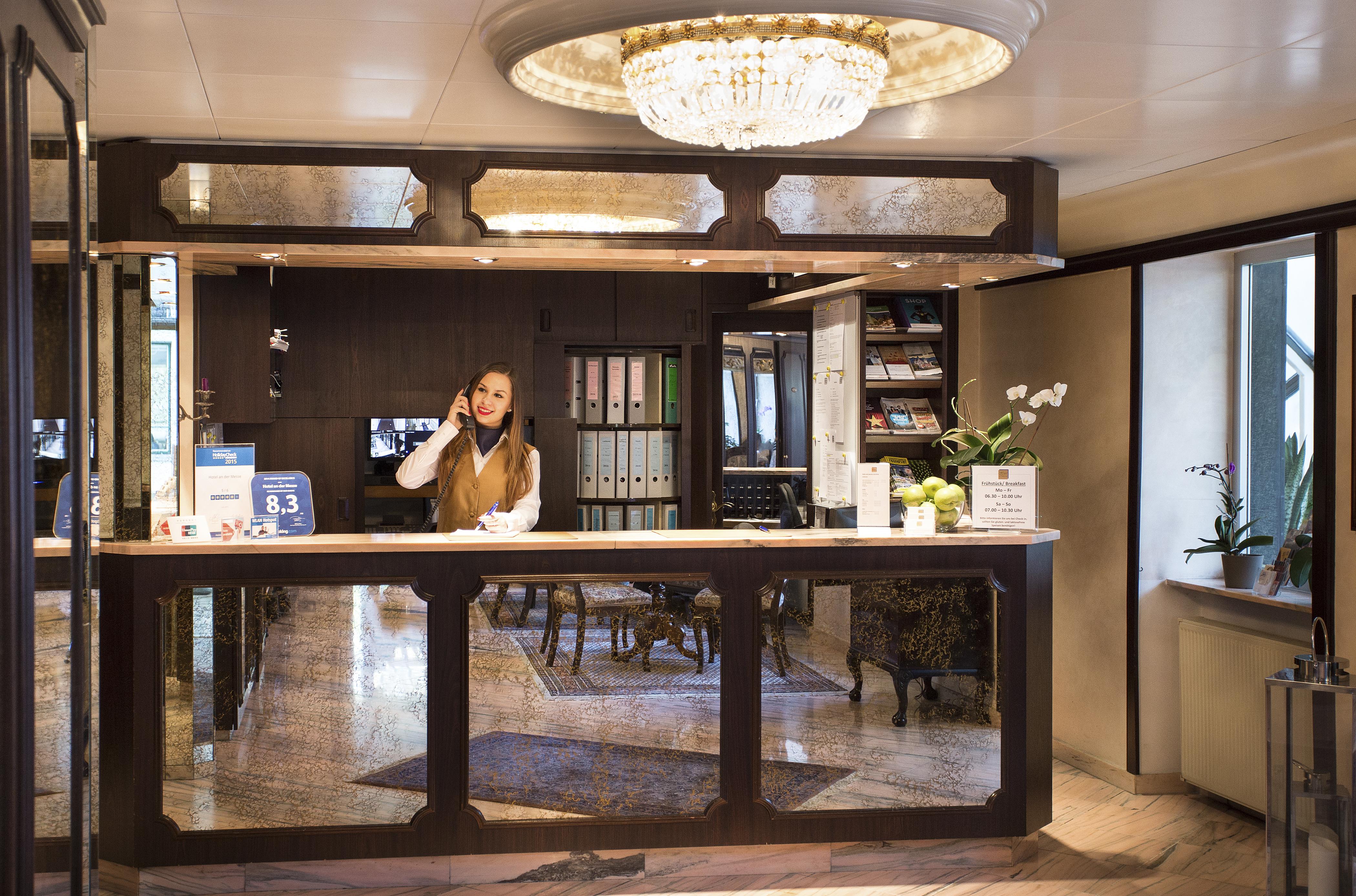 Villa Westend Hotel An Der Messe Frankfurt am Main Bagian luar foto