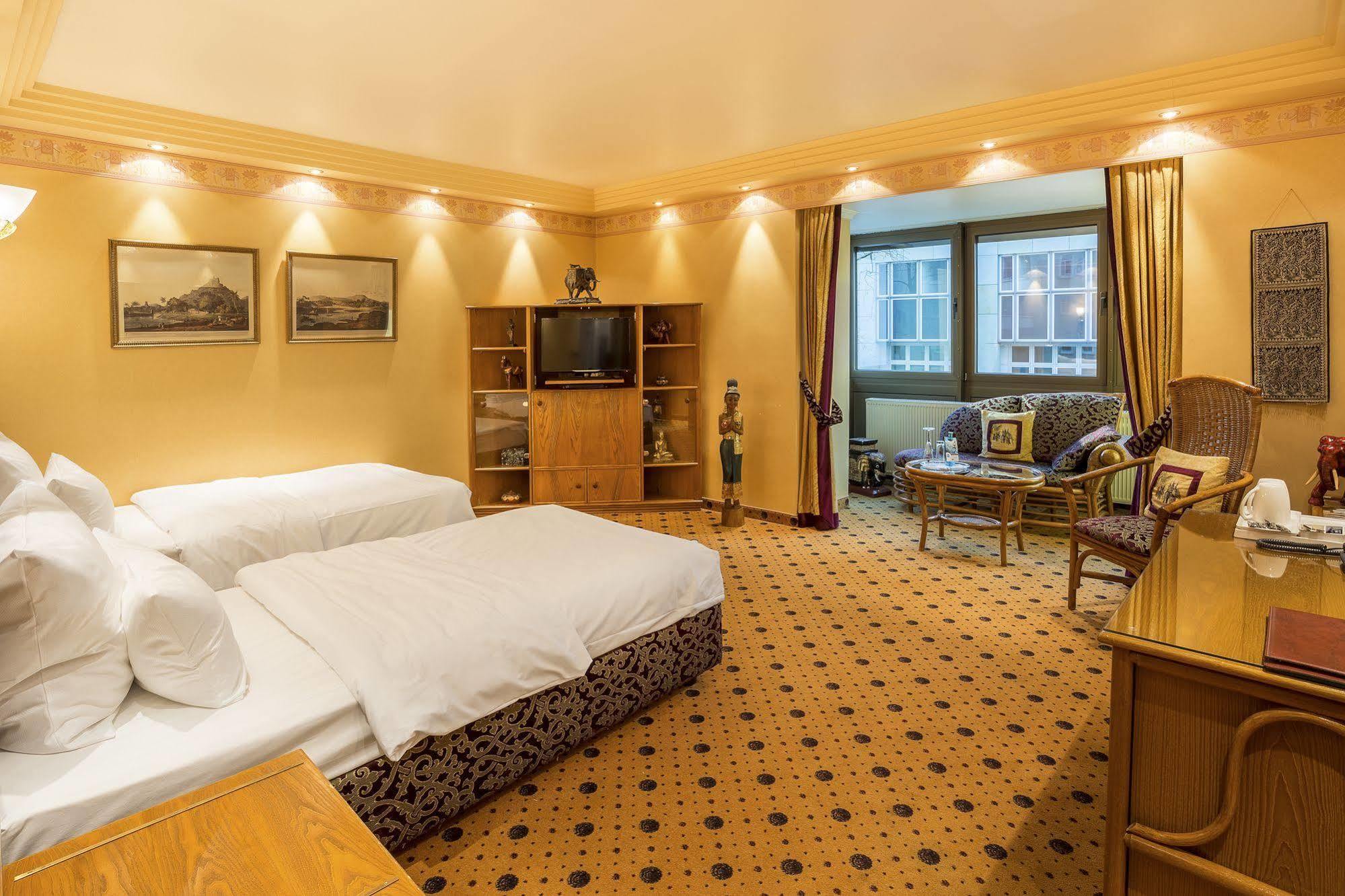 Villa Westend Hotel An Der Messe Frankfurt am Main Bagian luar foto